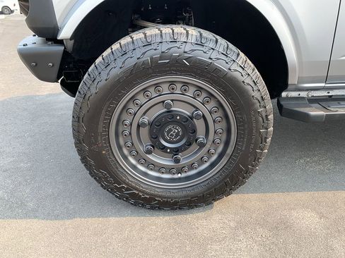 Used 2021 Ford Bronco Outer Banks image 10