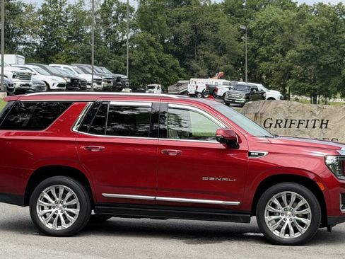 Used 2023 GMC Yukon Denali w/ Max Trailering Package AWD/4WD image 5