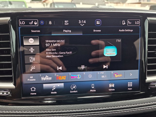 New 2027 Chrysler Pacifica Select FWD image 25
