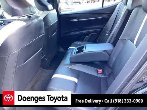 Used 2025 Toyota Camry SE image 17