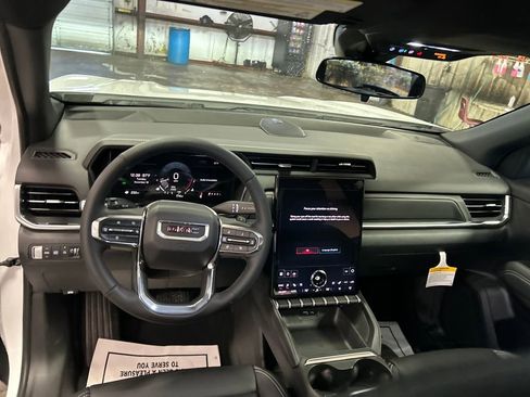 New 2026 GMC Terrain Elevation w/ Elevation Premium Package image 19