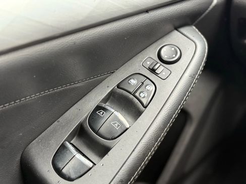 Used 2017 Nissan Maxima 3.5 SV image 14