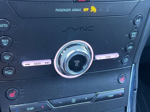 Used 2020 Ford Edge ST image 20