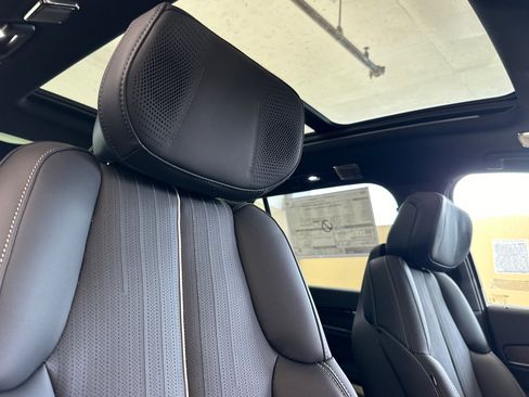 New 2026 Cadillac Vistiq Sport w/ LPO, Floor Liner Package image 17