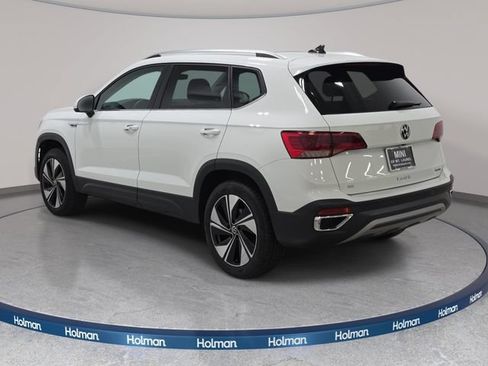 Used 2024 Volkswagen Taos SE AWD/4WD image 8