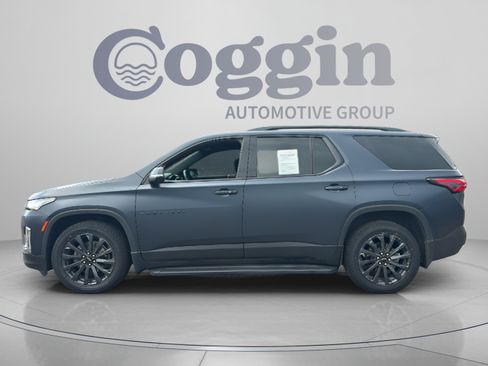 Used 2022 Chevrolet Traverse RS w/ LPO, Floor Liner Package FWD image 2