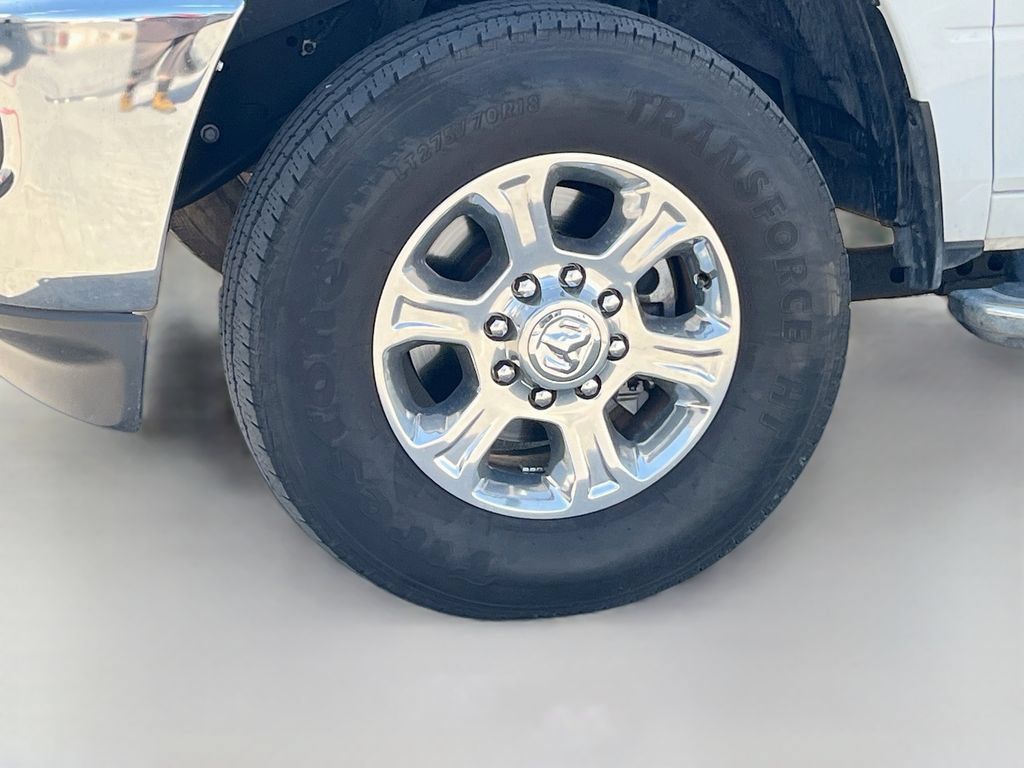 Used 2024 RAM 2500 Big Horn AWD/4WD image 29