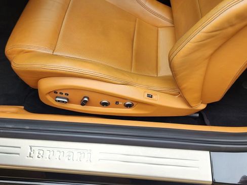 Used 2016 Ferrari FF image 15