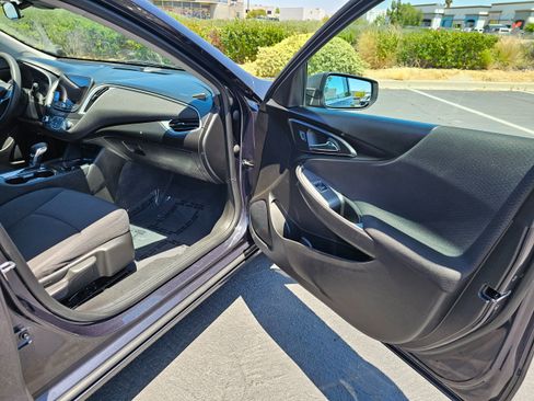Used 2023 Chevrolet Malibu LT FWD image 27
