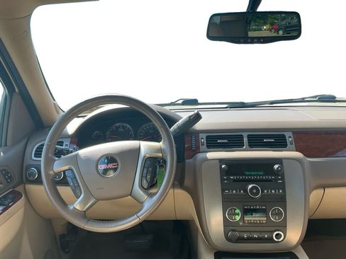 Used 2011 GMC Yukon SLT w/ SLT-2 Equipment Package AWD/4WD image 10