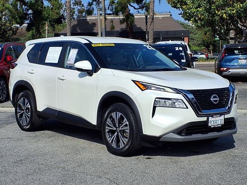 Used 2022 Nissan Rogue SV FWD image 6