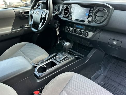 Used 2022 Toyota Tacoma SR AWD/4WD image 15