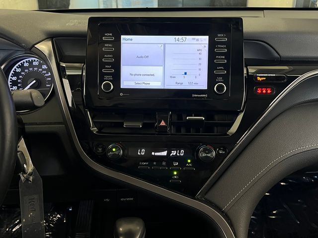 Used 2022 Toyota Camry SE FWD image 33
