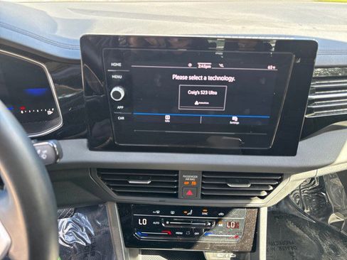 Used 2025 Volkswagen Jetta S image 17