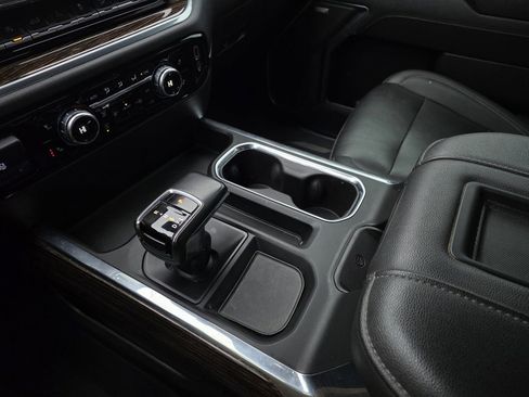 Used 2022 GMC Sierra 1500 Elevation w/ Elevation Premium Package image 18