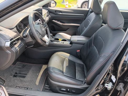 Used 2023 Nissan Altima 2.0 SR FWD image 11