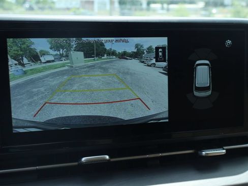 Certified 2022 Kia Carnival EX FWD image 38