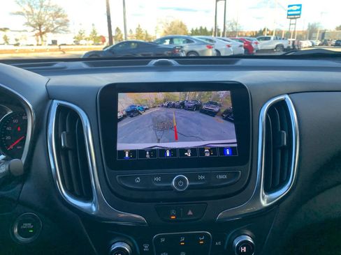 Used 2023 Chevrolet Equinox LT image 28