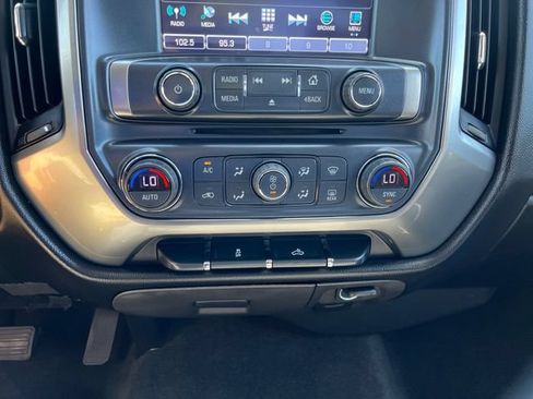 Used 2018 Chevrolet Silverado 1500 LT w/ LT Eassist Package AWD/4WD image 26
