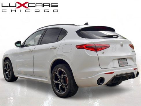 Used 2022 Alfa Romeo Stelvio Veloce AWD/4WD image 5
