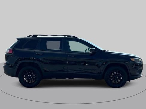 Used 2023 Jeep Cherokee Altitude Lux AWD/4WD image 3