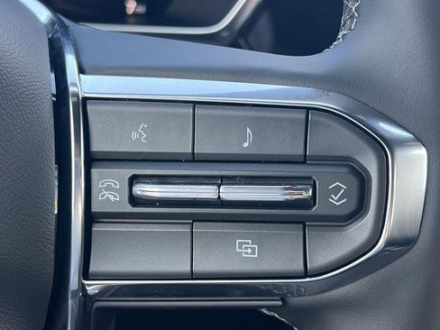 New 2026 GMC Canyon Elevation w/ LPO, Black Badging Package RWD image 14