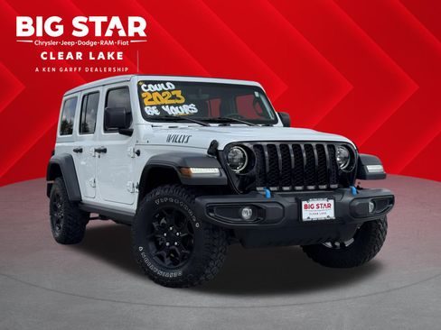 Used 2023 Jeep Wrangler Unlimited w/ Sun & Screen Package AWD/4WD image 1