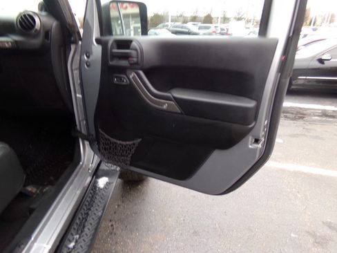 Used 2014 Jeep Wrangler Unlimited Sport w/ Quick Order Package 24S AWD/4WD image 30