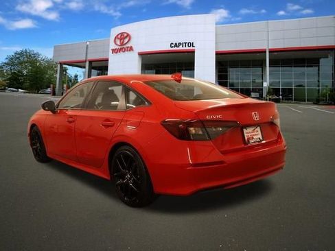 Used 2025 Honda Civic Sport image 5
