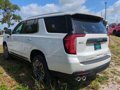 Used 2023 GMC Yukon Denali Ultimate AWD/4WD image 6