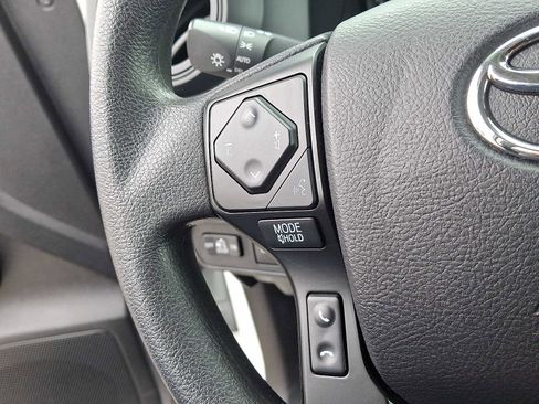 Certified 2022 Toyota Tacoma SR image 18