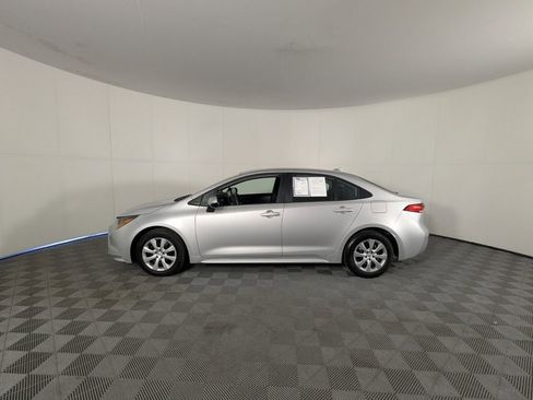 Used 2020 Toyota Corolla LE image 8