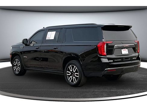 Used 2023 GMC Yukon XL AT4 w/ AT4 Premium Package AWD/4WD image 19