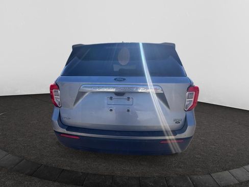 Used 2023 Ford Explorer XLT image 5