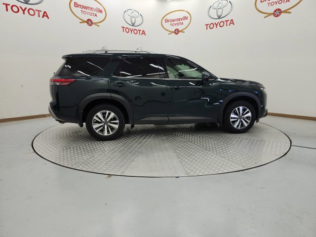 Used 2024 Nissan Pathfinder SL FWD image 3