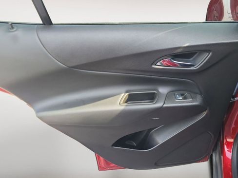 Used 2024 Chevrolet Equinox LT image 18