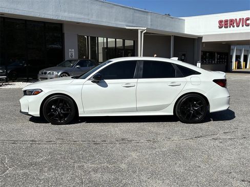 Used 2025 Honda Civic Sport image 4