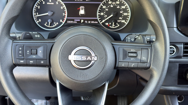 Used 2023 Nissan Pathfinder S FWD image 17