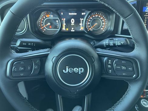 New 2026 Jeep Wrangler Unlimited Rubicon w/ Technology Group AWD/4WD image 34