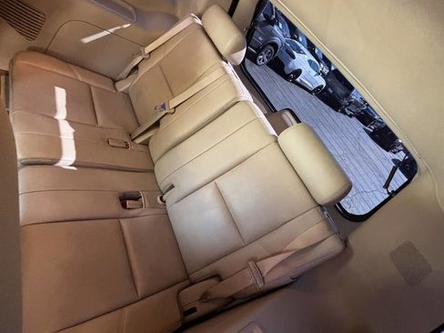 Used 2012 Cadillac Escalade Premium image 17