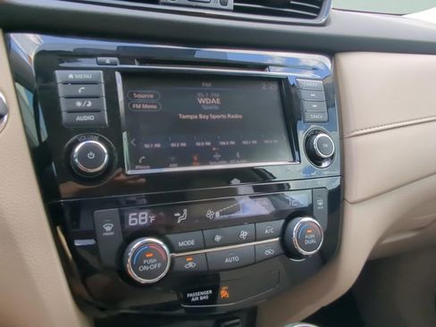 Certified 2020 Nissan Rogue SV image 19