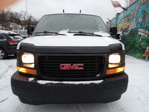 Used 2017 GMC Savana 2500 image 6
