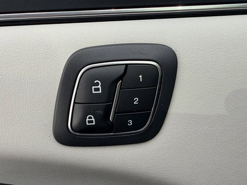 Used 2021 Ford Mustang Mach-E Premium image 20