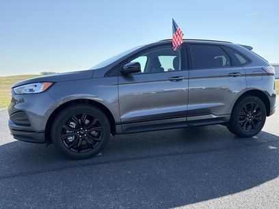 Used 2024 Ford Edge SE w/ Black Appearance Package