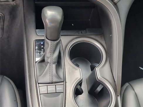 Used 2024 Toyota Camry SE FWD image 25