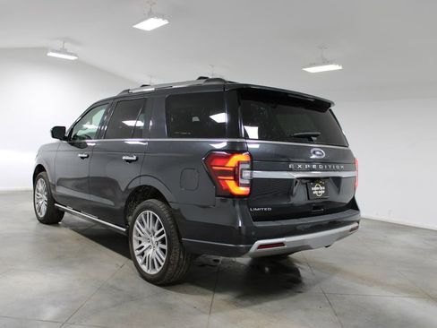 Used 2024 Ford Expedition Limited image 7