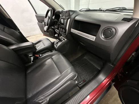 Used 2016 Jeep Compass High Altitude AWD/4WD image 19