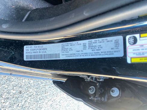 Used 2025 RAM 1500 Laramie w/ Night Edition image 28