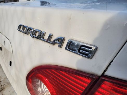 Used 2003 Toyota Corolla LE image 4