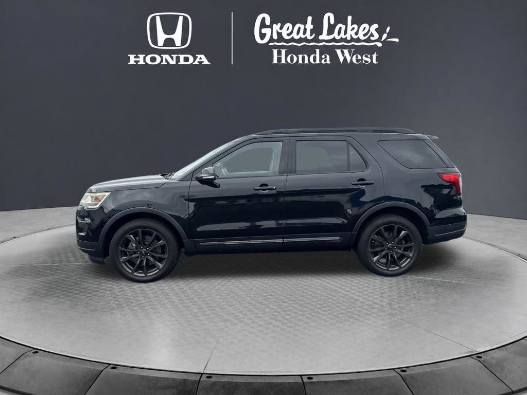 Used 2018 Ford Explorer XLT w/ Equipment Group 202A AWD/4WD image 13